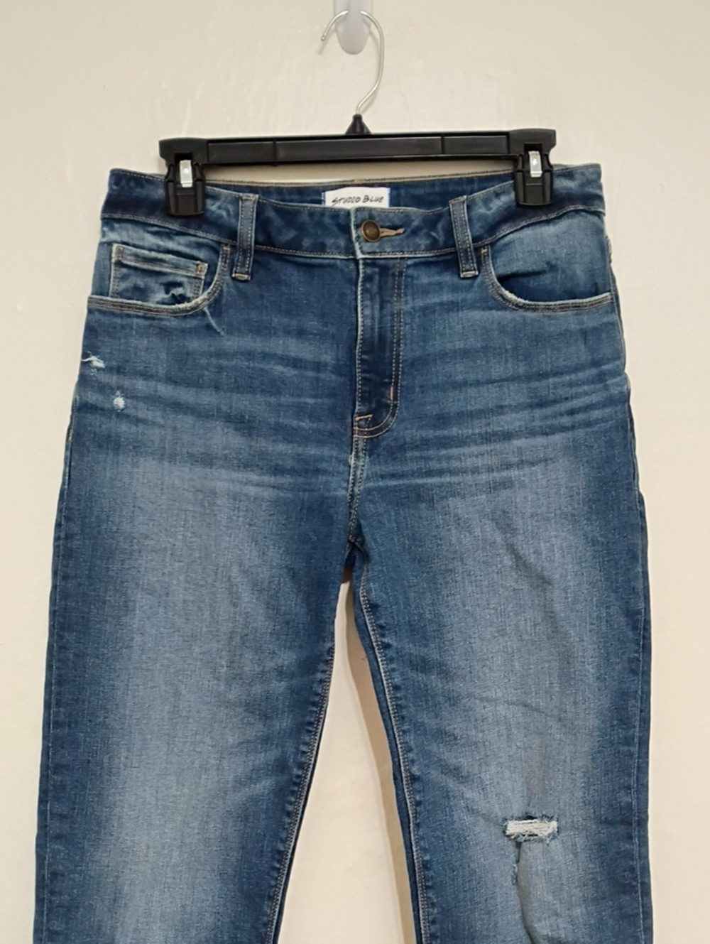 Studio Blue Mid Rise Distressed Slim Straight Leg Jeans Size 28 - Picture 2 of 8